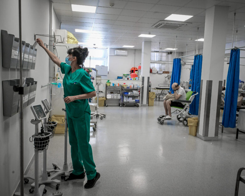 Αυτά είναι τα 14 νοσοκομεία που θα έχουν βραχιολάκι για τους ασθενείς στις εφημερίες έως τον Ιούλιο – Όλη η λίστα