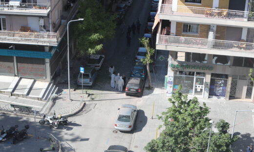 Φωτογραφία από το σημείο της έκρηξης της βόμβας στη Θεσσαλονίκη