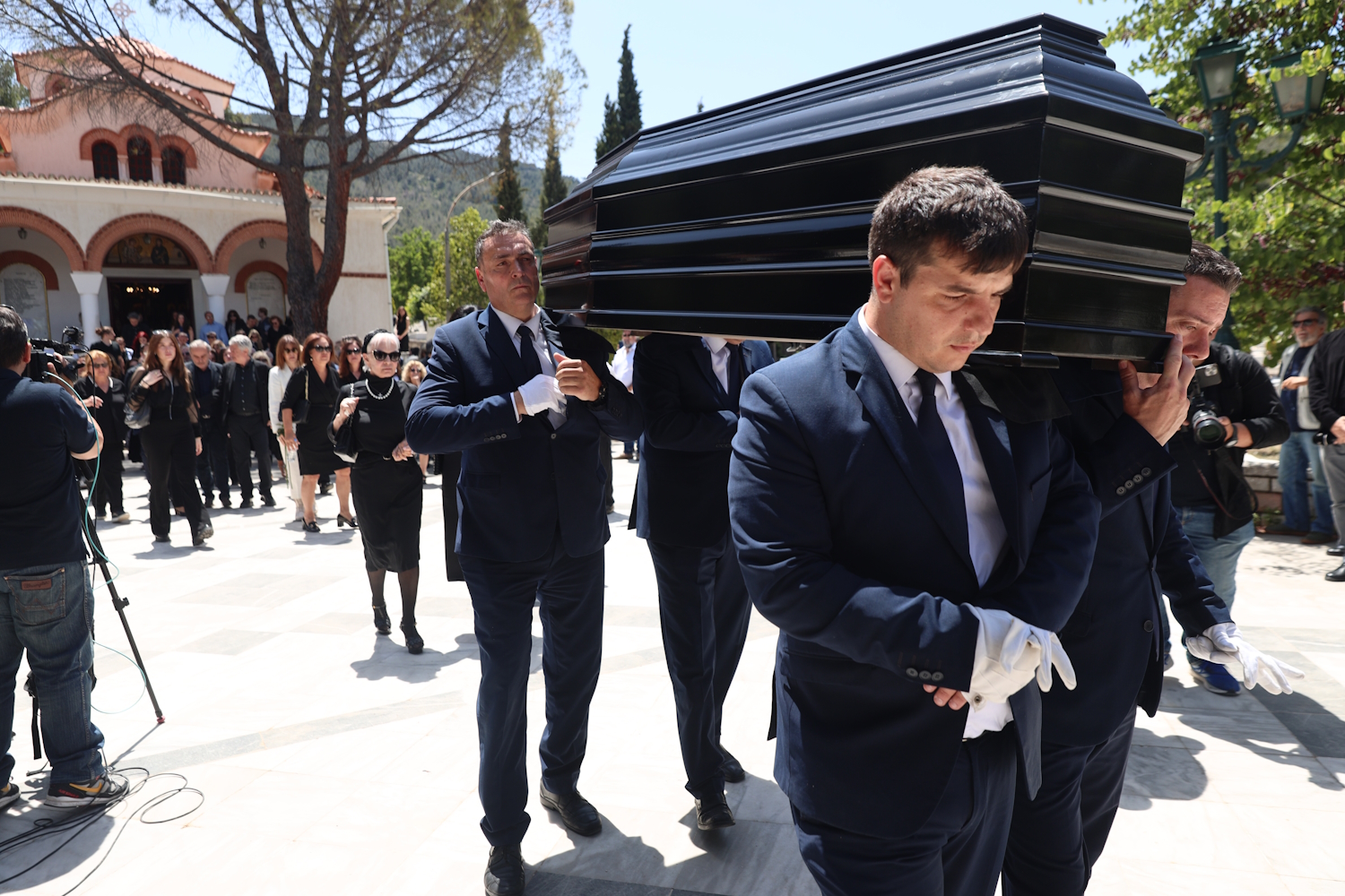 Κηδεία Νίκου Γαλανού