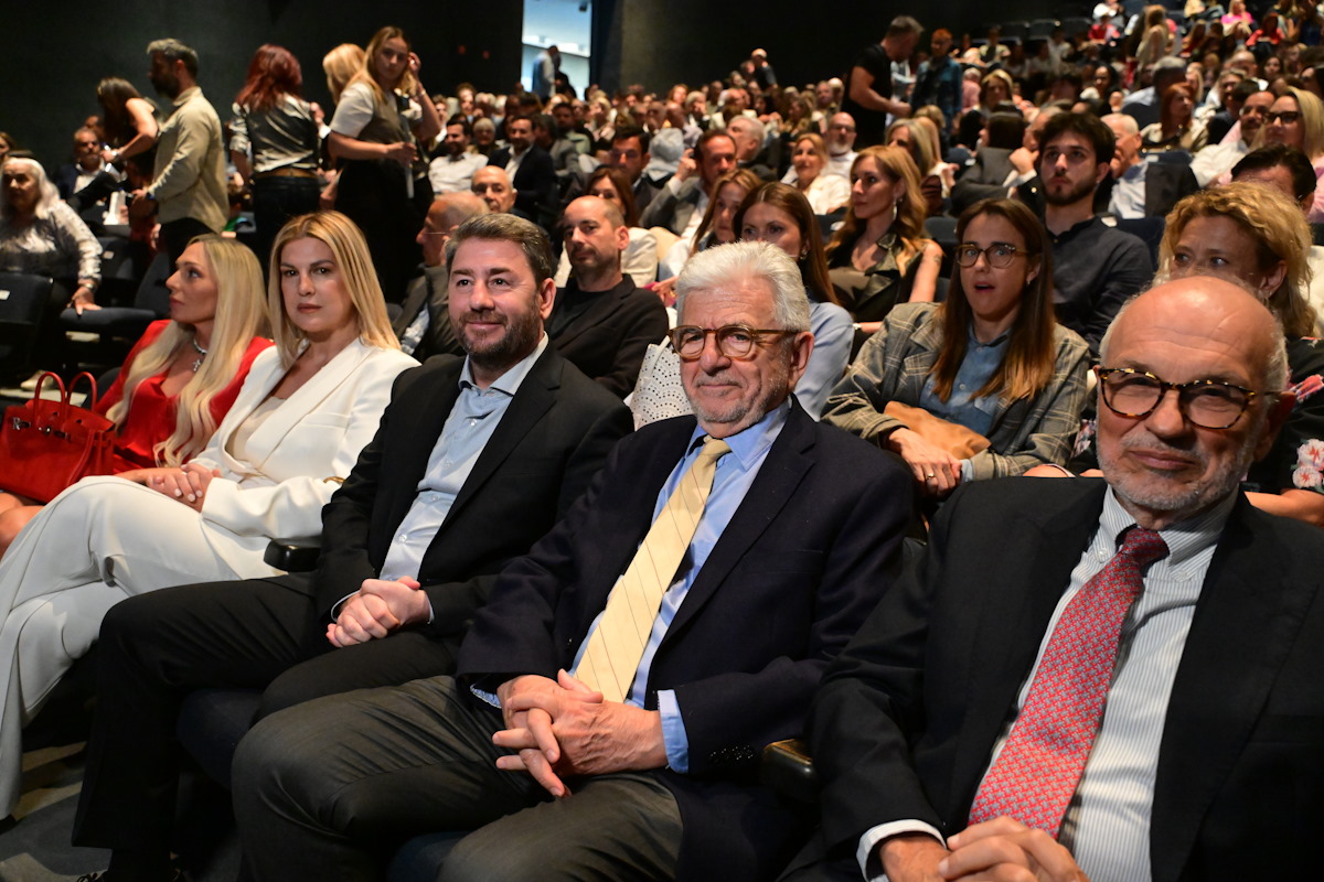 Παρουσίαση του βιβλίου του Νίκου Μιχαλόπουλου με τίτλο "Εμμανουήλ Καραλής, Όταν κοιτάς από ψηλά", στο Κολλέγιο Αθηνών