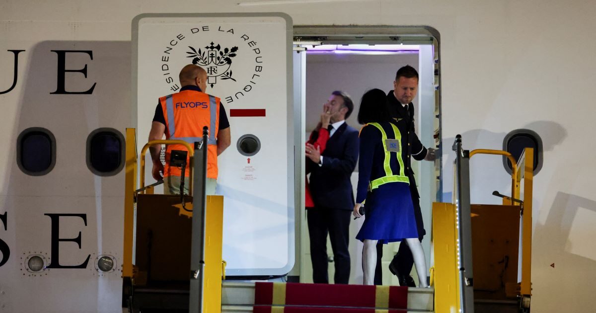 Sugar for the cuff broke up to Emmanuel Macron: Maybe it was the Kremlin’s hand and not Brigitte