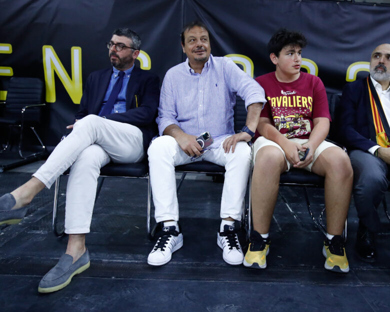 Ο Εργκίν Αταμάν στη SUNEL Arena για να στηρίξει τη Γαλατασαράι στο Final Four του Basketball Champions League