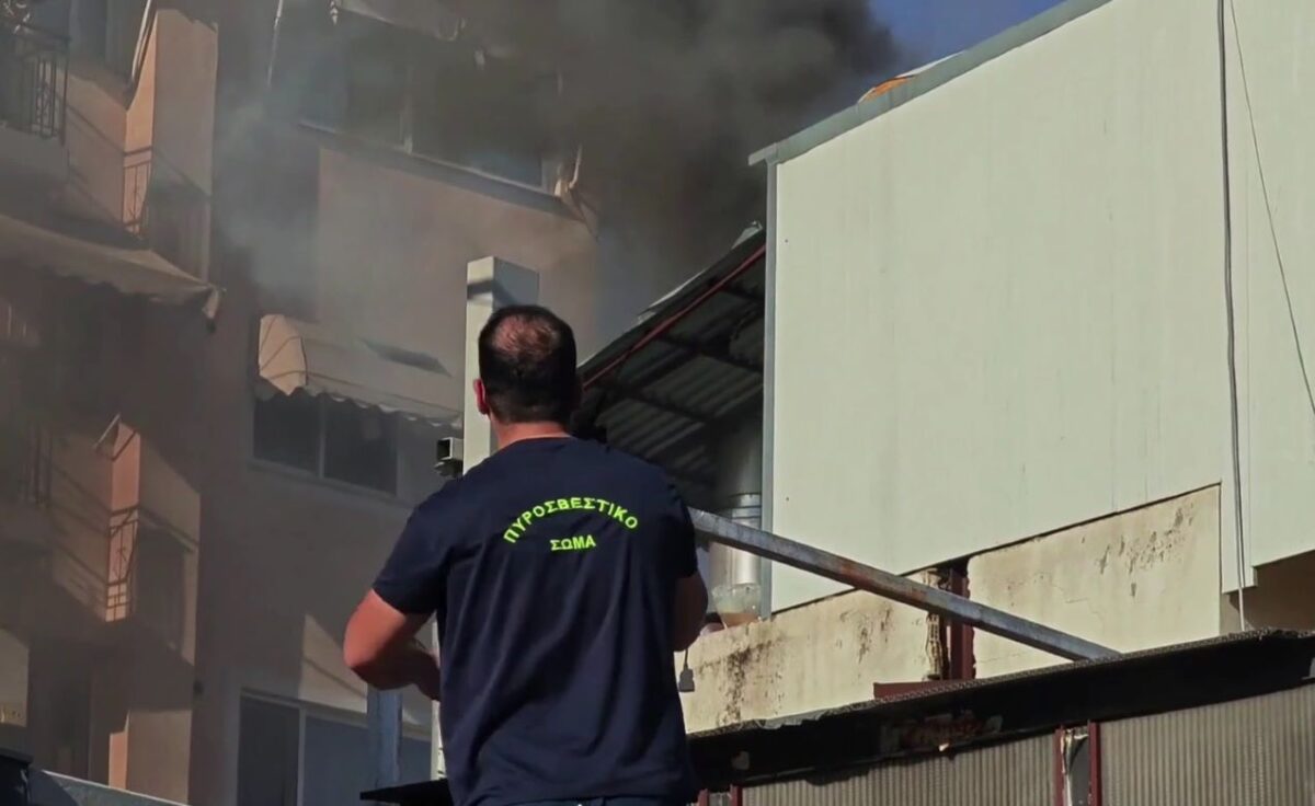 Η φωτιά, ευτυχώς δεν επεκτάθηκε σε παρακείμενα κτίρια