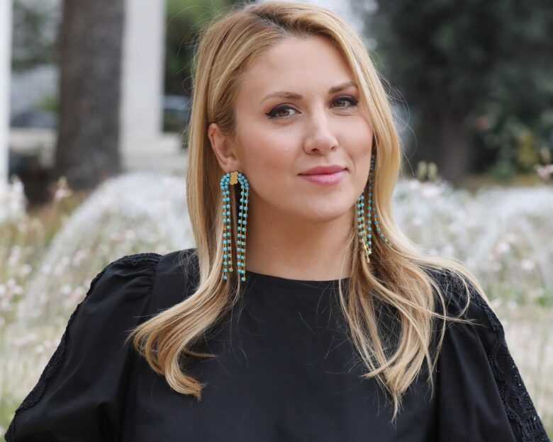 Φωτεινή Πετρογιάννη: «Έλιωσε» το Instagram με τις τρυφερές πόζες με τον γιο της στο παιδικό δωμάτιο