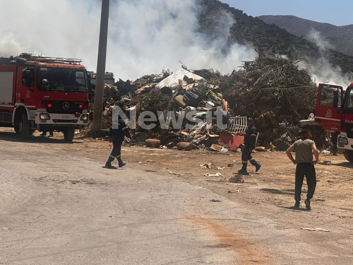 Φωτιά σε σκουπίδια και λάστιχα στο Μαρκόπουλο