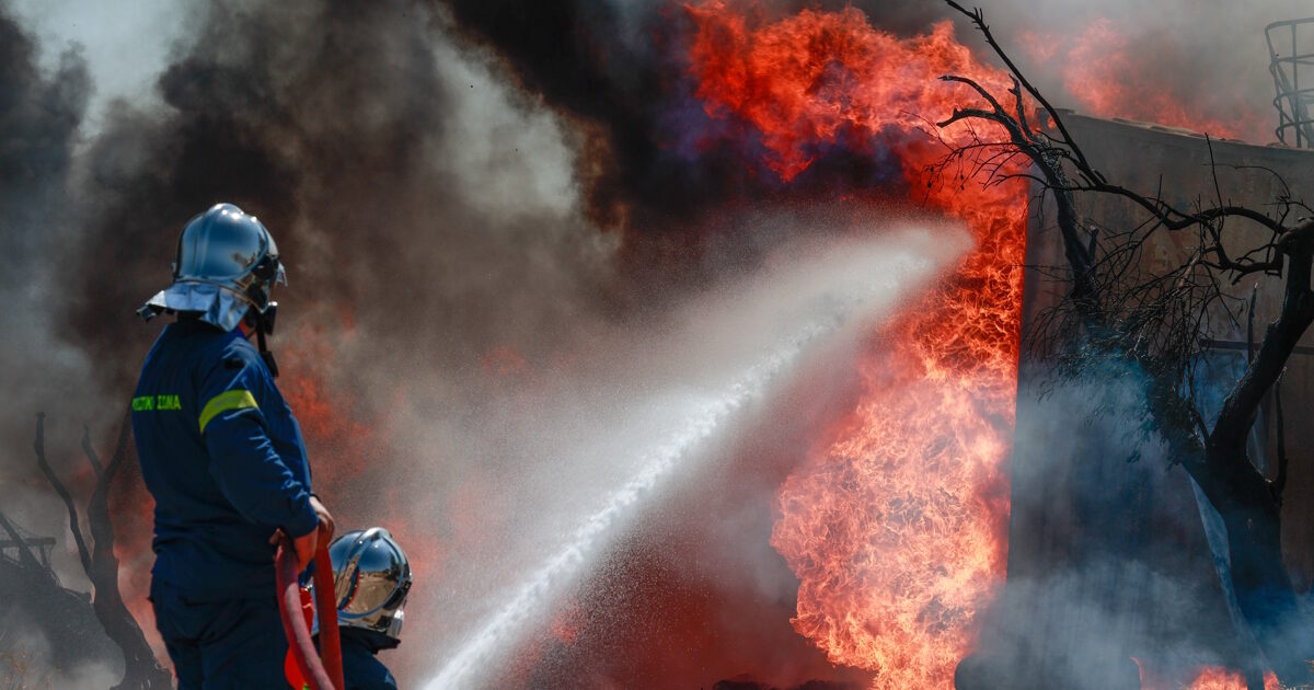 Φωτιά στον Ασπρόπυργο στην περιοχή Σοφό: Στο σημείο μεγάλη πυροσβεστική δύναμη