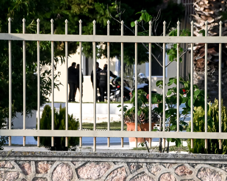 Χανιά: Επιχείρηση της αστυνομίας στις φυλακές – Βρήκαν μαχαίρια, λάμες και κινητά τηλέφωνα σε κελιά κρατουμένων
