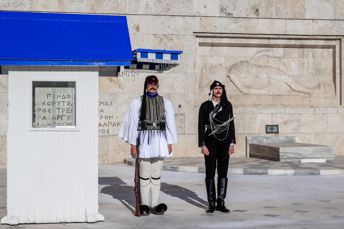 Wreath laying at the Monument of the Unknown Soldier by the Pontilary Federation of Greece (WTO) and the Change of Presidential Guard with Pontian Evzones for the Day of Remembrance of the Genocide of the Greeks of Pontus