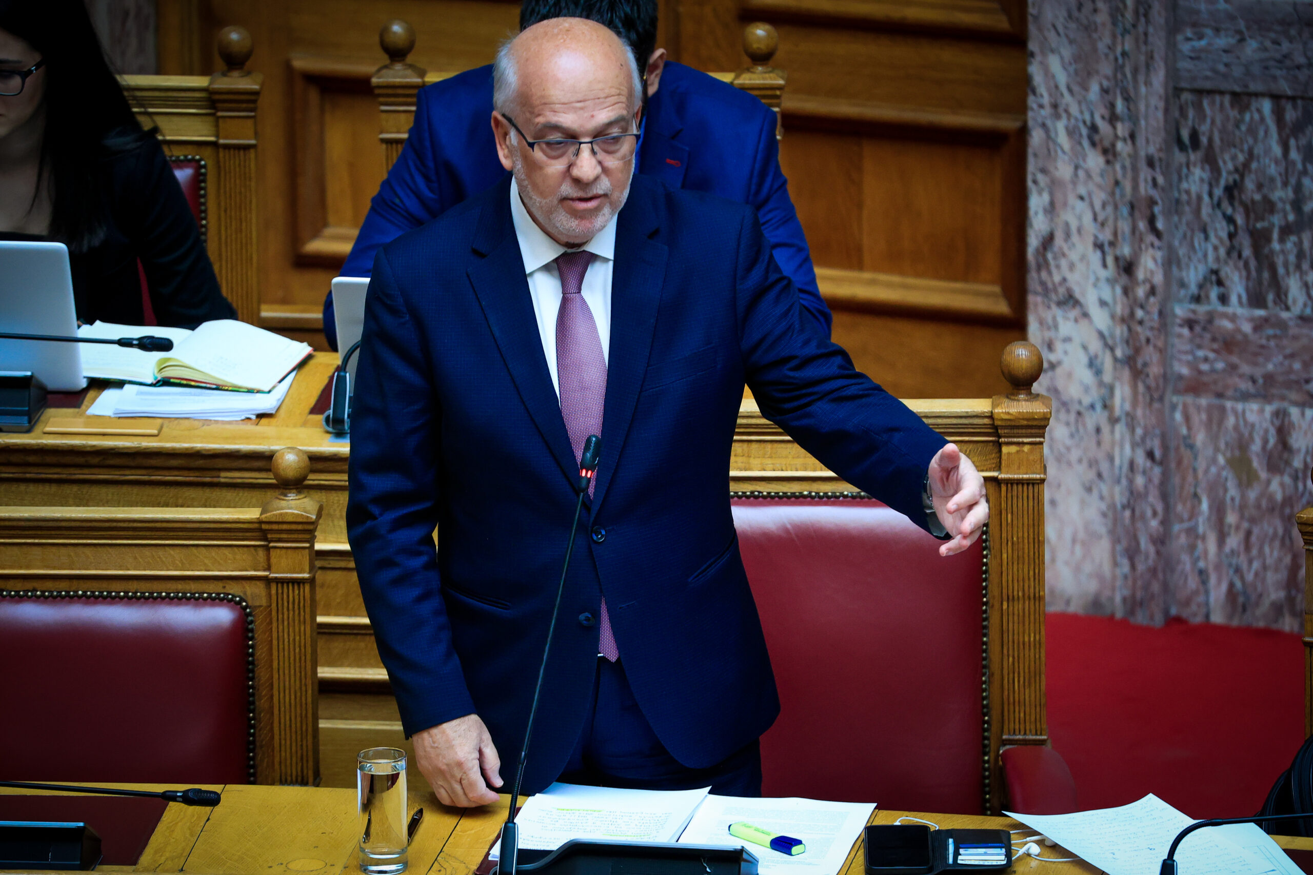 Ο υπουργός Δικαιοσύνης Γιώργος Φλωρίδης στη Βουλή