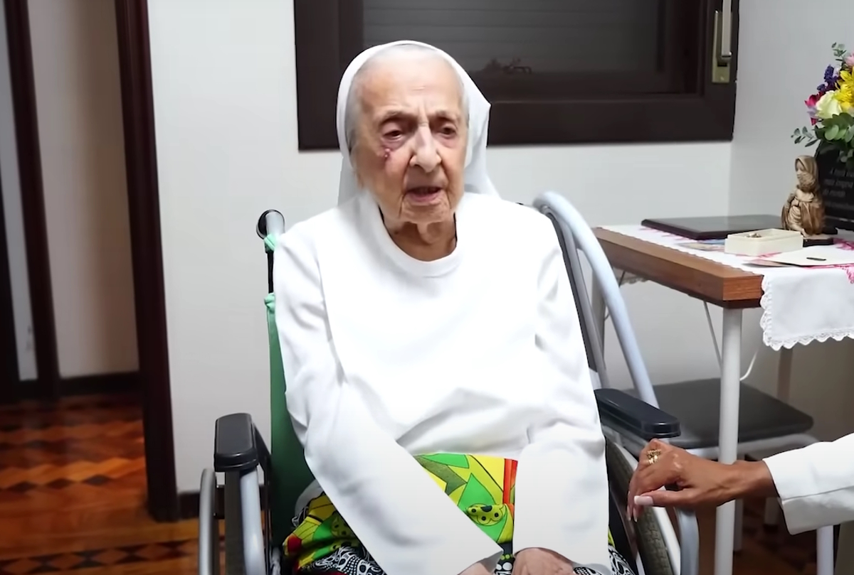 Η καλόγρια Ινά Καναμπάρο Λούκας