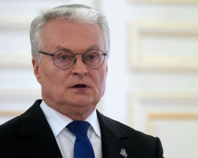 Γκιτάνας Ναουσέντα: Οι νέες κυρώσεις της ΕΕ κατά της Ρωσίας θα πρέπει να μοιάζουν με «κοκτέιλ μολότοφ»