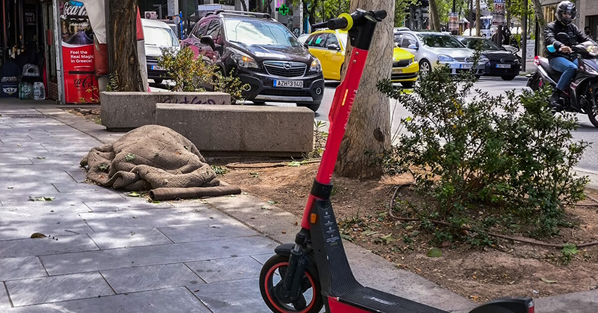 Thessaloniki: Documentary video from the time the 13 -year -old drifts his 11 -year -old with his electric skateboard