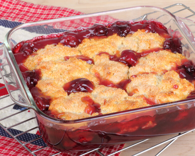 Cherry cobbler: Τάρτα με κεράσια του Αμερικανικού Νότου