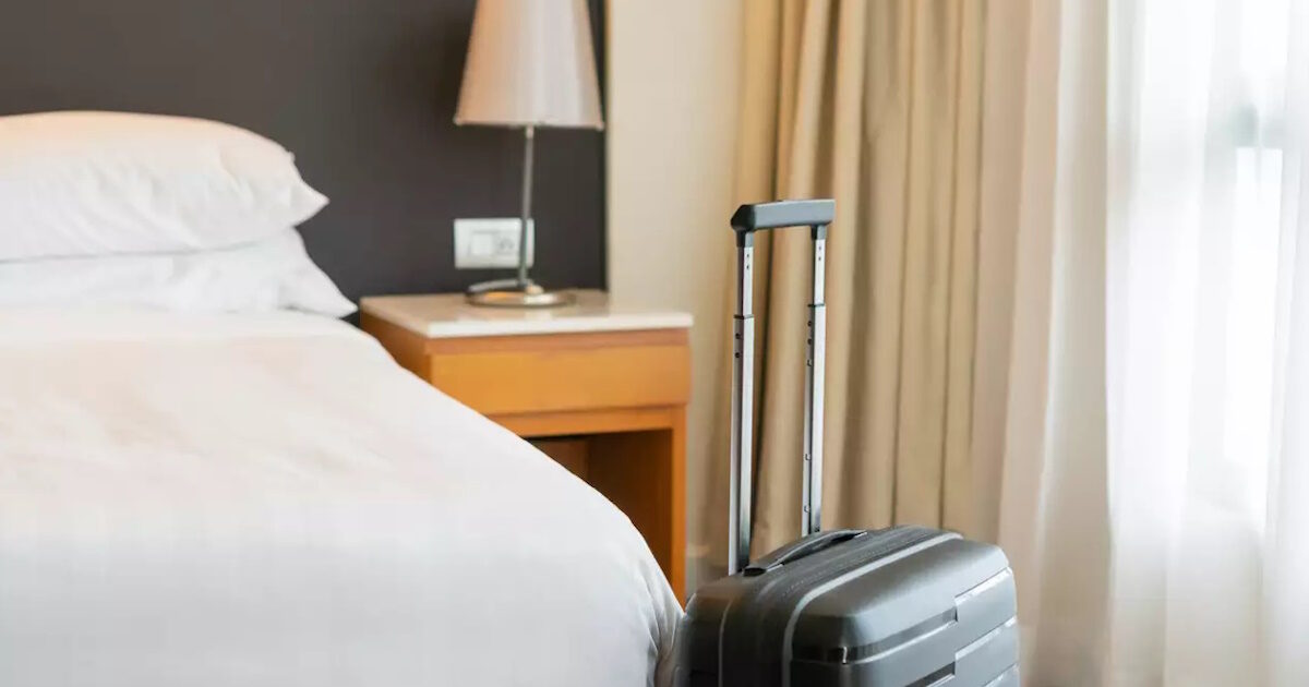 Increased arrivals and overnight stays in 2025, according to ELSTAT