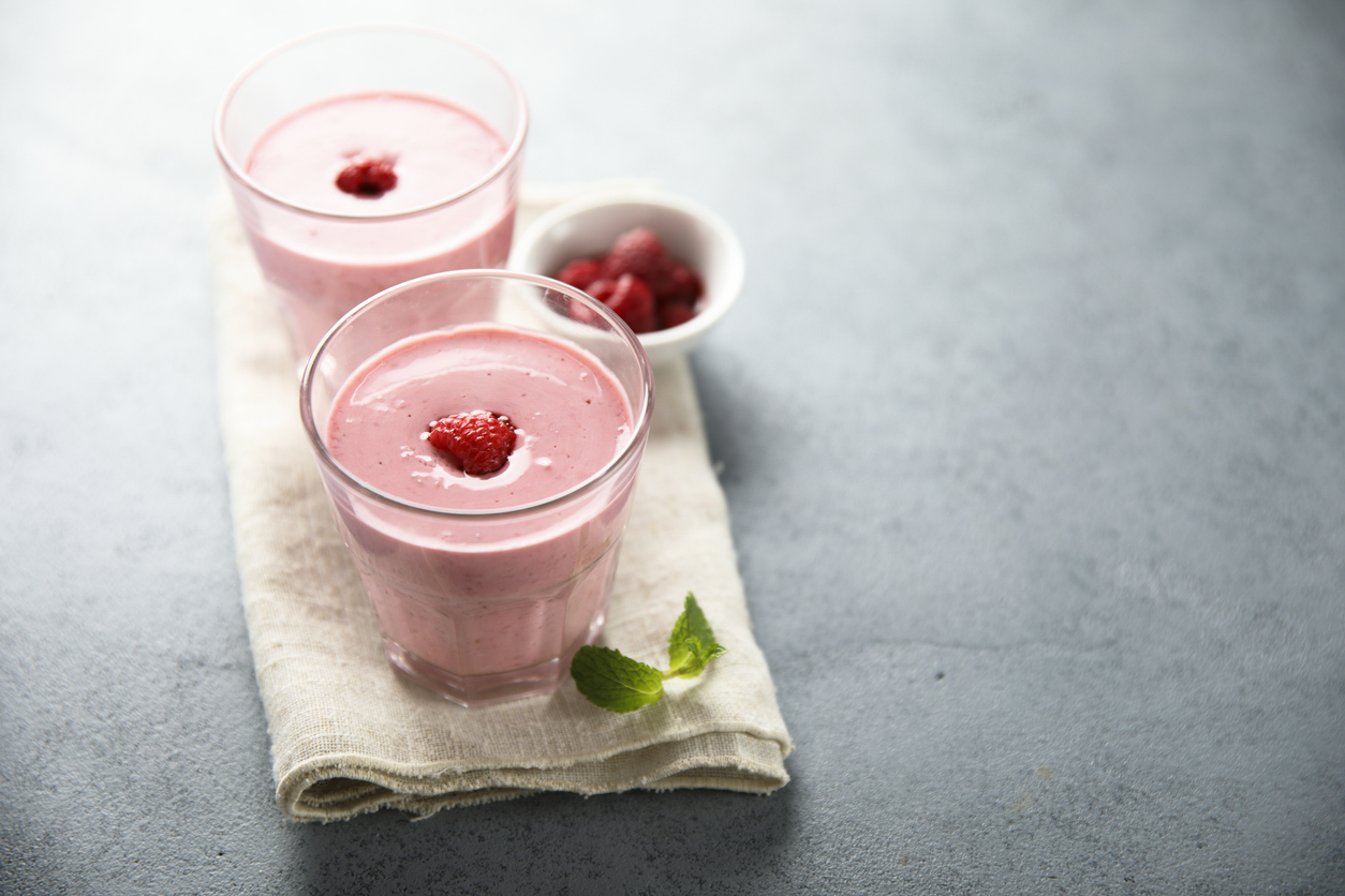 Smoothie με κεφίρ και κόκκινα φρούτα