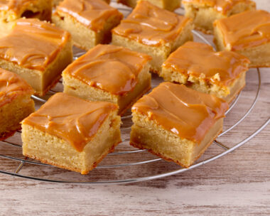 Peanut butter blondies with caramel topping