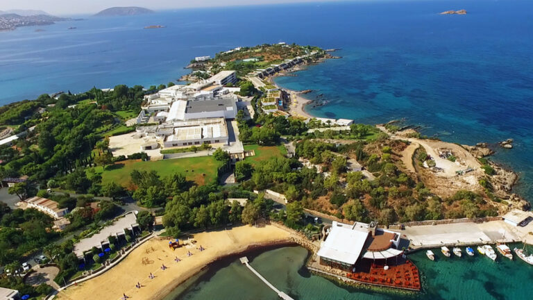 Lagonissi is an area in Athens riviera famous for its clear water beaches and beautiful seascape