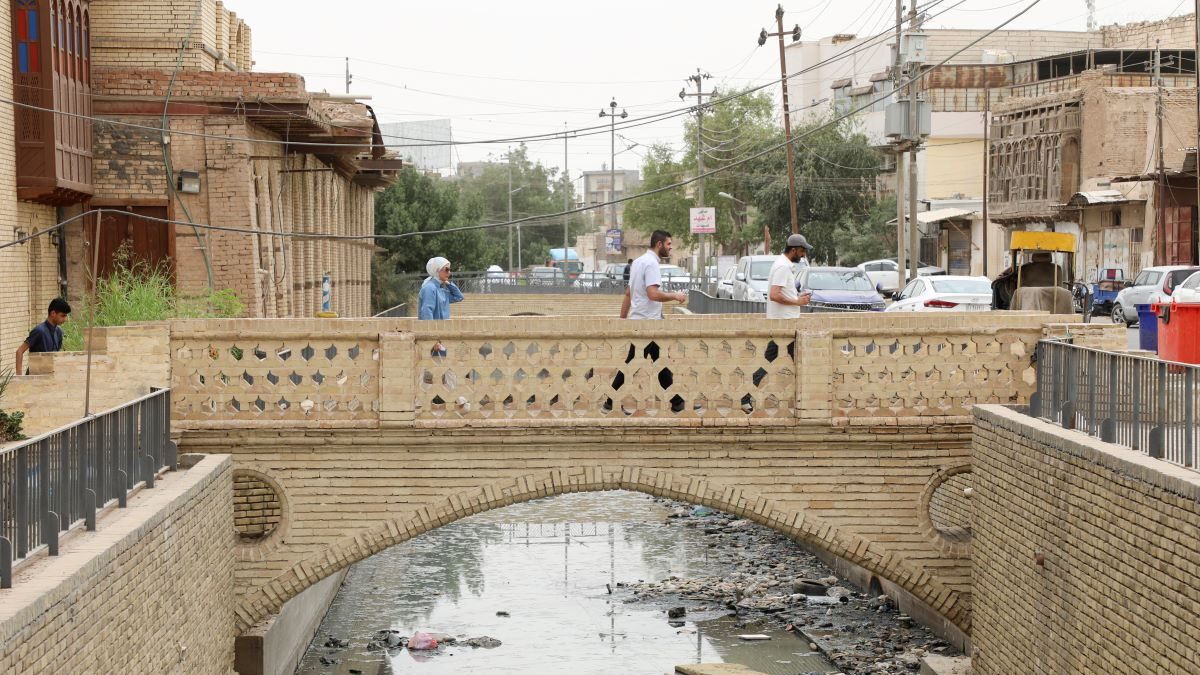 Άποψη από τον ποταμό al-Ashar στην Basra στο Ιράκ