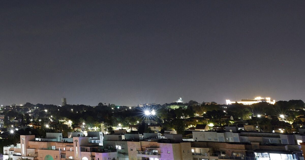 Sirens in Jerusalem – Launched a rocket from Yemen to Israel
