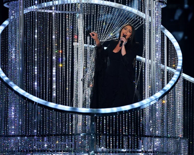 Eurovision 2025: Επεισοδιακή εμφάνιση του Ισραήλ – Γιουχαΐσματα και προσπάθειες «εισβολέων» να ανέβουν στη σκηνή