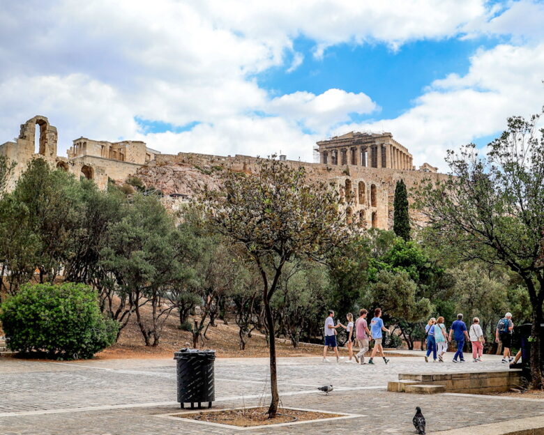 Καιρός αύριο: Στους 29 βαθμούς η θερμοκρασία σε Αττική και Κρήτη – Βροχές σε Ήπειρο και Ιόνιο
