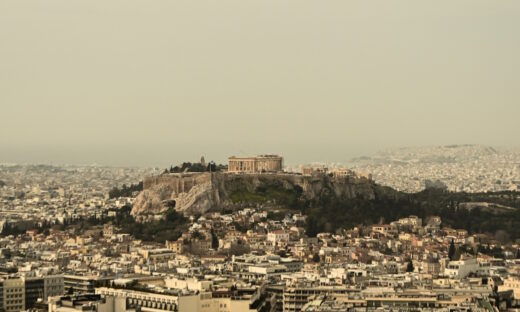 Αφρικανική σκόνη στο κέντρο της Αθήνας