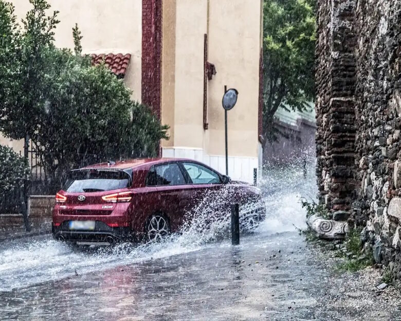 Καιρός σήμερα: Βροχές και καταιγίδες τοπικά ισχυρές – Αναλυτική πρόγνωση