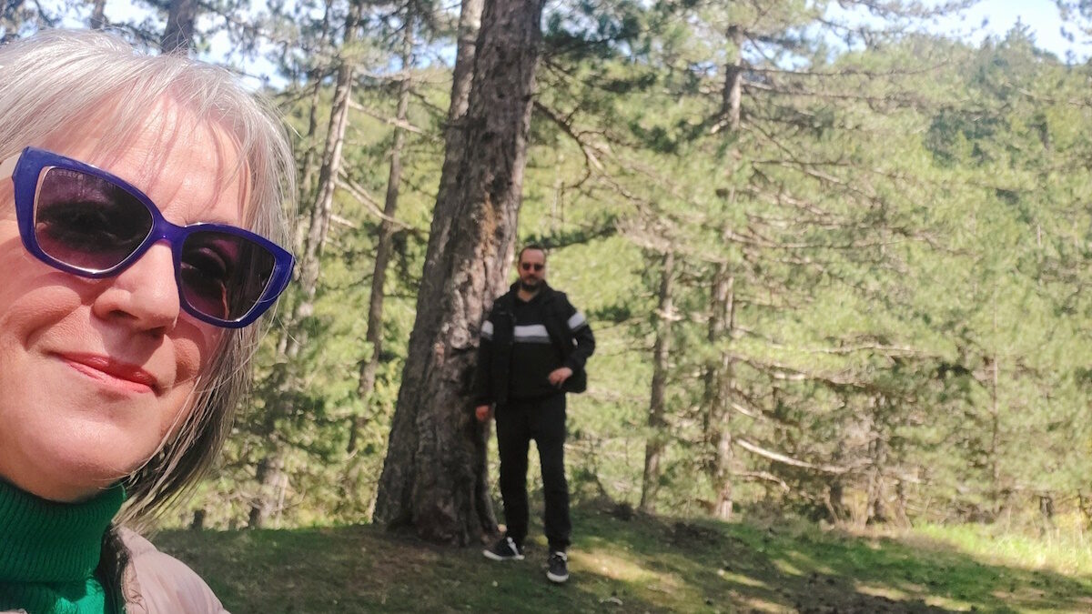 Ο Βασίλης Καλογήρου με τη μητέρα του