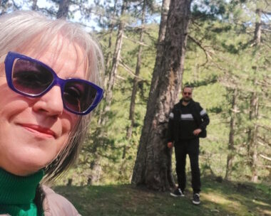 Ο Βασίλης Καλογήρου με τη μητέρα του