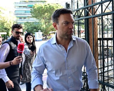Ο Στέφανος Κασσελάκης στα δικαστήρια της Ευελπίδων