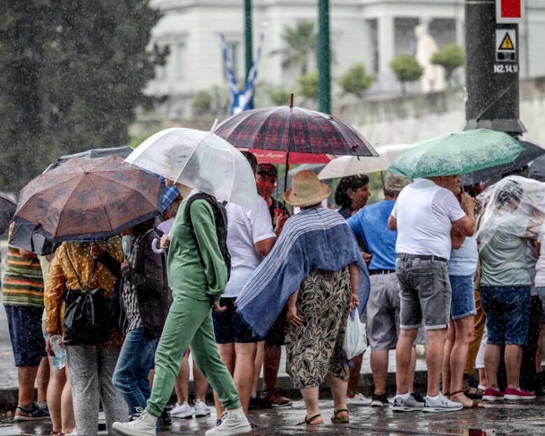 Καιρός αύριο: Τοπικές βροχές και αρκετή ζέστη σε όλη τη χώρα – Έως 30 βαθμούς η θερμοκρασία