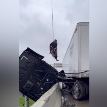 Η δραματική διάσωση στη γέφυρα Κένεντι