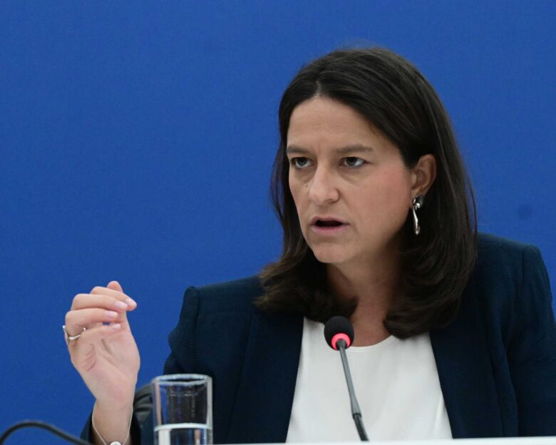 Κεραμέως: Εύρεση εργασίας σε λίγα λεπτά μέσω της πλατφόρμας JOBmatch – Έως το τέλος του 2025 ο οδικός χάρτης για τις συλλογικές συμβάσεις
