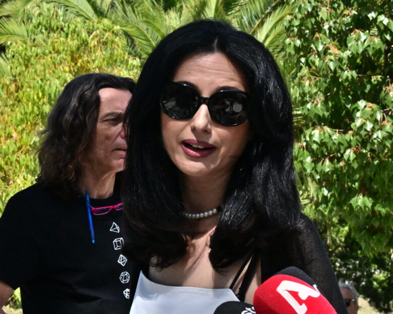 Νίκος Γαλανός: Η κηδεία και το τελευταίο αντίο στον σπουδαίο ηθοποιό