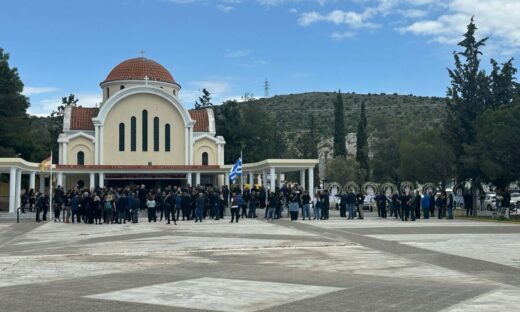 Ο 43χρονος οδηγήθηκε στην τελευταία του κατοικία στο κοιμητήριο του Σχιστού