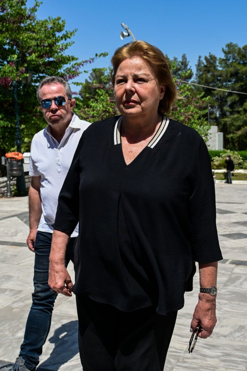 Η κηδεία του Νίκου Γαλανού