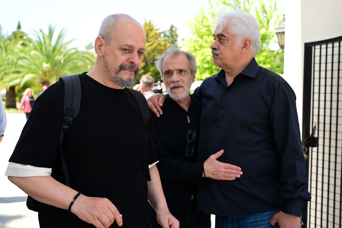 Η κηδεία του Νίκου Γαλανού