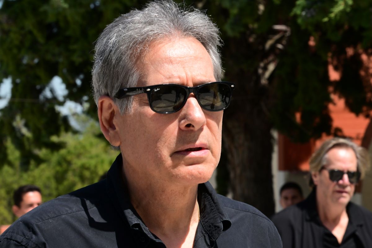 Η κηδεία του Νίκου Γαλάνου