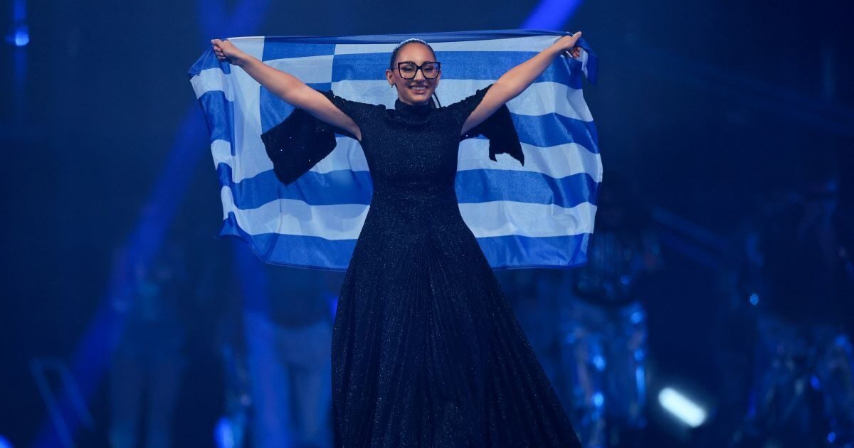 Patras: Reference to Primary School teacher because she played Klavdia’s “Star” to her students