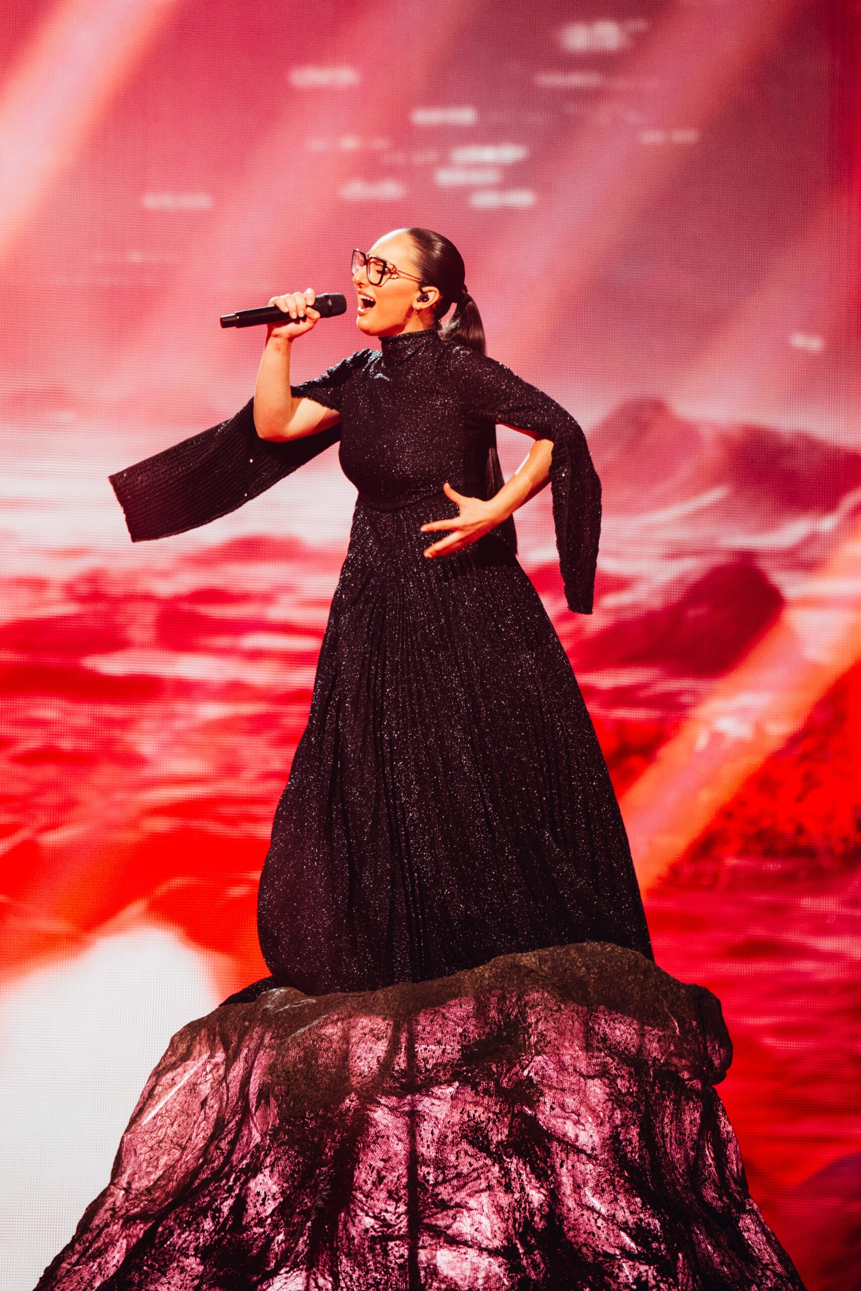 H Klavdia στην πρώτη πρόβα στη σκηνή της Eurovision