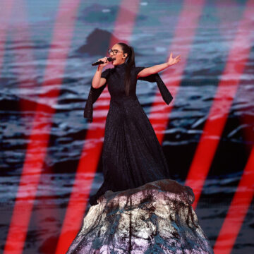 H Klavdia στη σκηνή της Eurovision