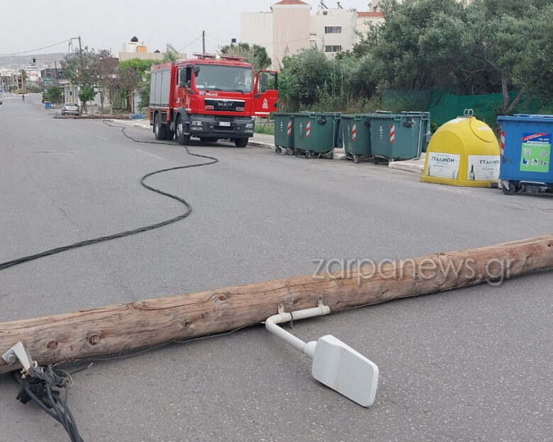 Ρέθυμνο: Πτώσεις δέντρων λόγω ισχυρών ανέμων – Έπεσαν κολώνες της ΔΕΗ και στα Χανιά