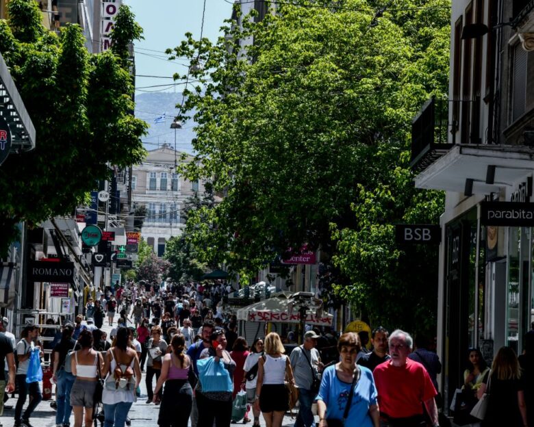 Youth Pass: Πάνω από 147.000 οι αιτήσεις για νέους 18 και 19 ετών – Μέχρι 15 Μαΐου η προθεσμία, ποιοι είναι οι δικαιούχοι