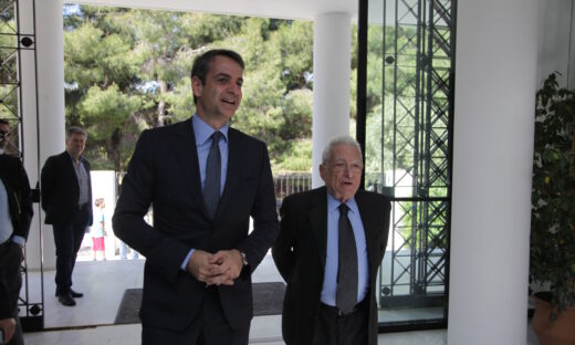 Ο Κυριάκος Μητσοτάκης με τον Πέτρο Μολυβιάτη
