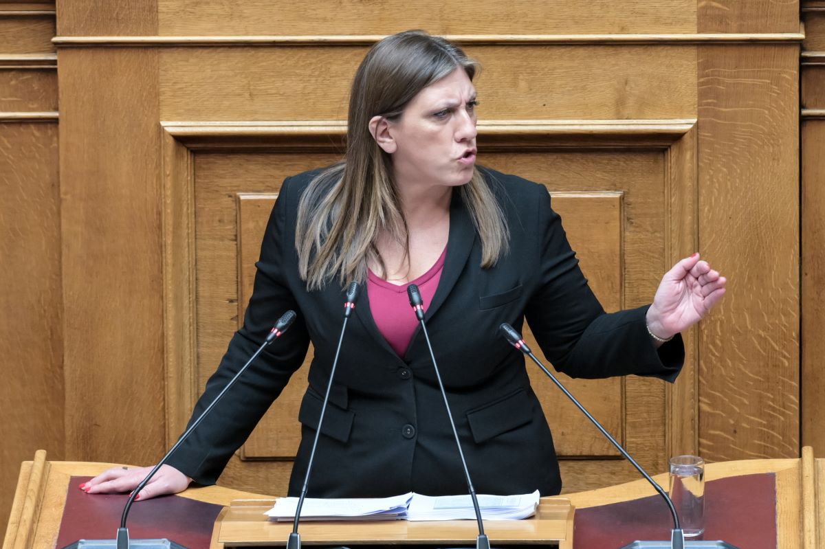 Η Ζωή Κωνσταντοπούλου στο βήμα της Βουλής