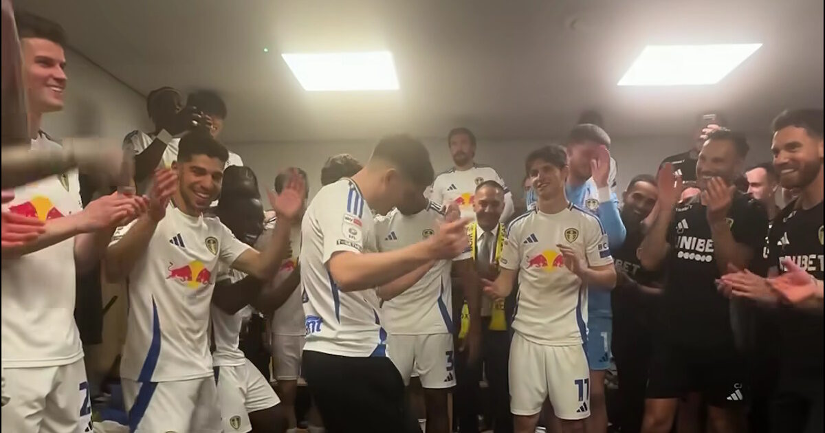 Leeds celebrated the championship and rise to the Premier League