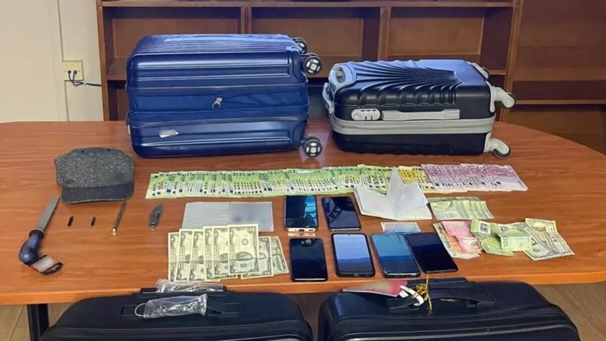 Τα ευρήματα από τις αστυνομικές έρευνες για τη συμμορία που άρπαξε 30.000 ευρώ από το θύμα της