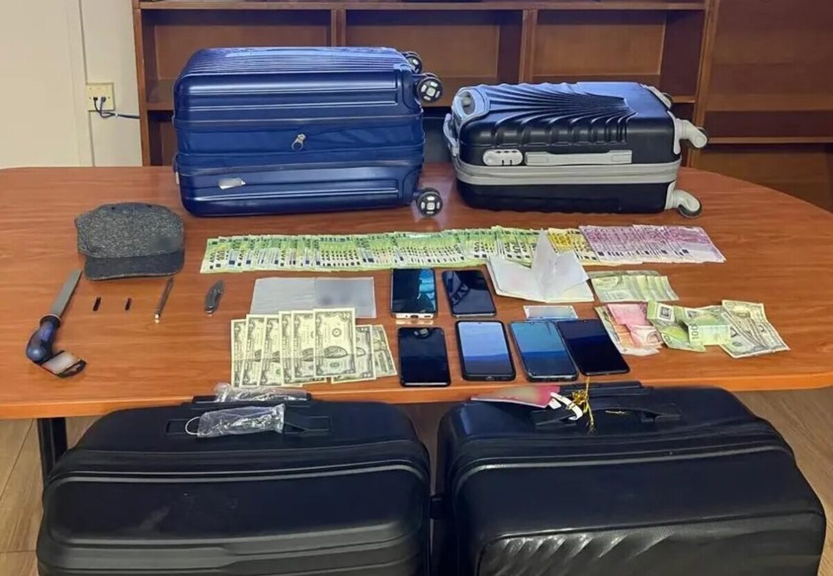 Τα ευρήματα από τις αστυνομικές έρευνες για τη συμμορία που άρπαξε 30.000 ευρώ από το θύμα της
