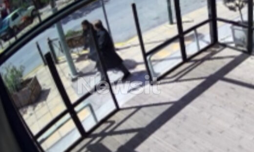 Ανδρας παρενοχλεί ανήλικες στο Μαρούσι