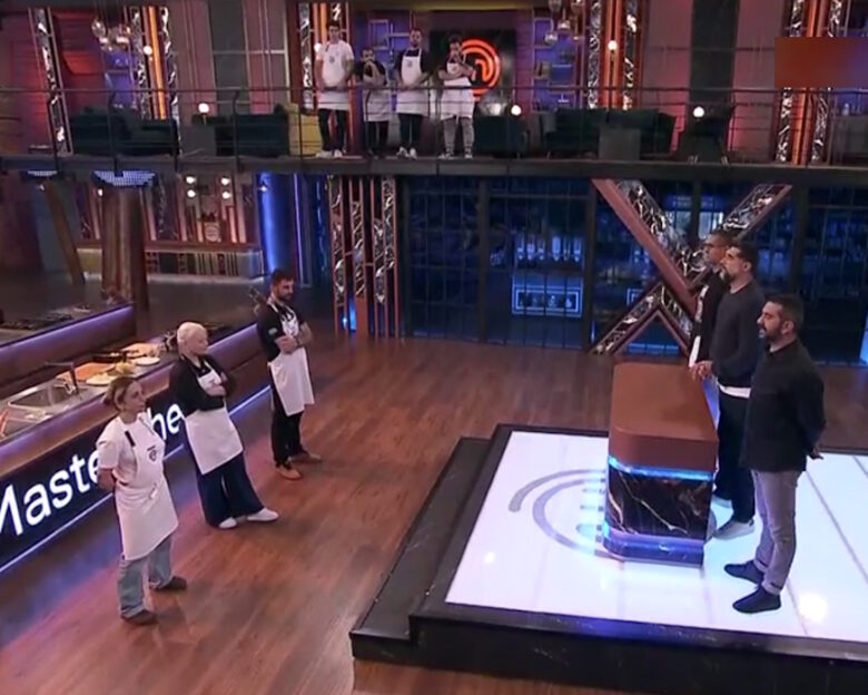 MasterChef 2025: Ο Λευτέρης πήρε ξανά τα 1.000 ευρώ παρουσιάζοντας το καλύτερο πιάτο – Υποψήφια προς αποχώρηση η Μαίριλυν